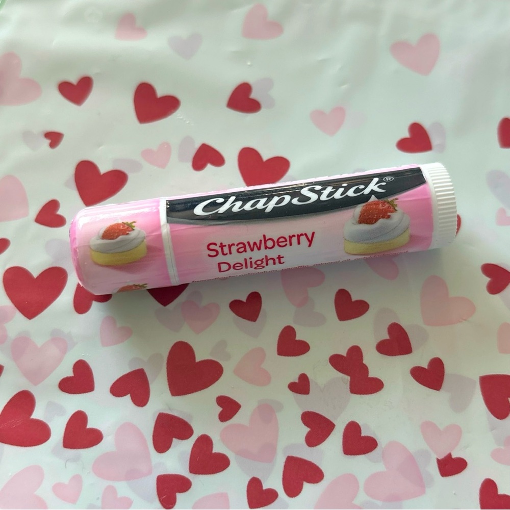Chapstick “Strawberry Delight” - HTF - ❤️